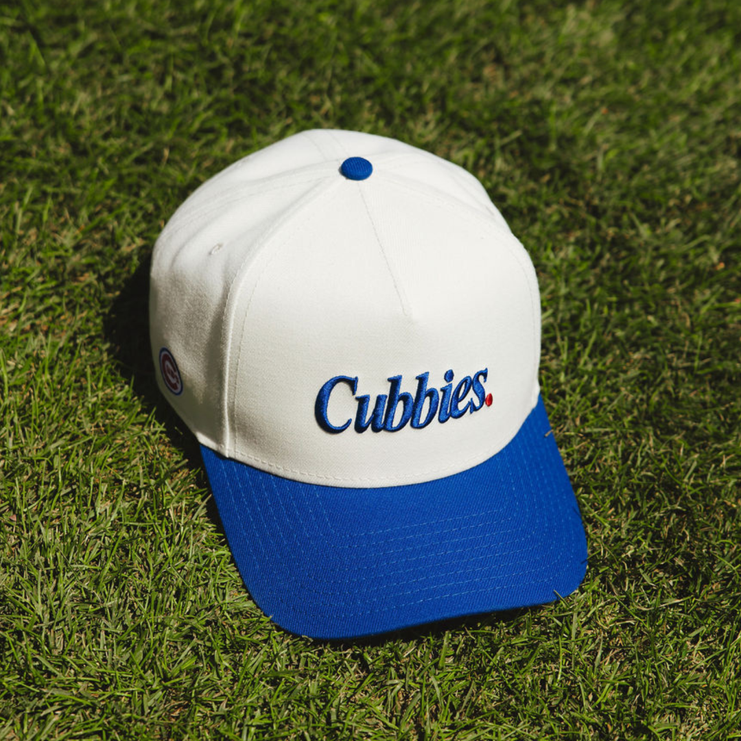 Chicago Cubs x Alice & Wonder Cubbies Two-Tone 940 Cap — Ivory Caps NEW ERA CAP COMPANY